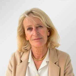 Sophie Delaval headshot