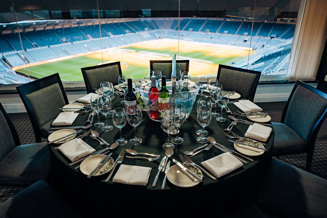 St James Park - round table
